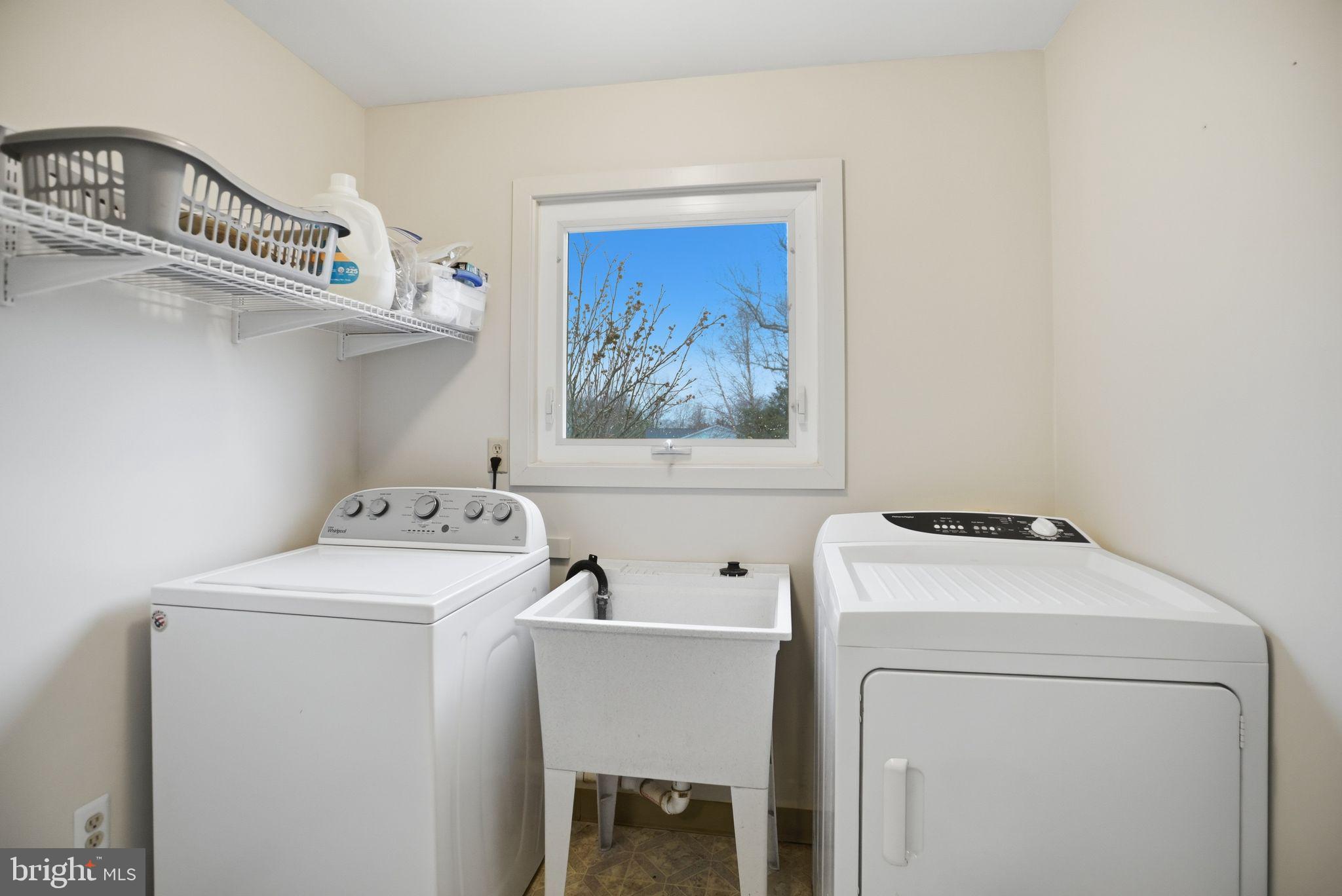 330 Fairhill Road Hatfield, PA 19440 - Photo 33 of 49 a utility room with dryer and washer