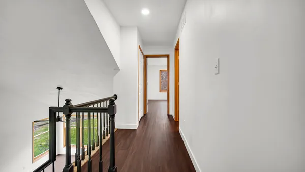 $284,900 | 3808 Chimney Hill Drive, Valparaiso, IN 46383