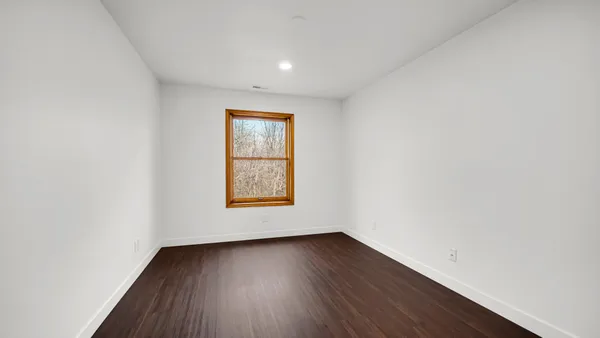 $284,900 | 3808 Chimney Hill Drive, Valparaiso, IN 46383