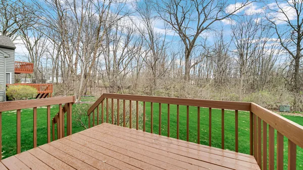 $284,900 | 3808 Chimney Hill Drive, Valparaiso, IN 46383
