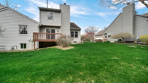 $284,900 | 3808 Chimney Hill Drive, Valparaiso, IN 46383