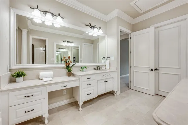 $3,200 | 632 Rockingham Drive, Irving, TX 75063