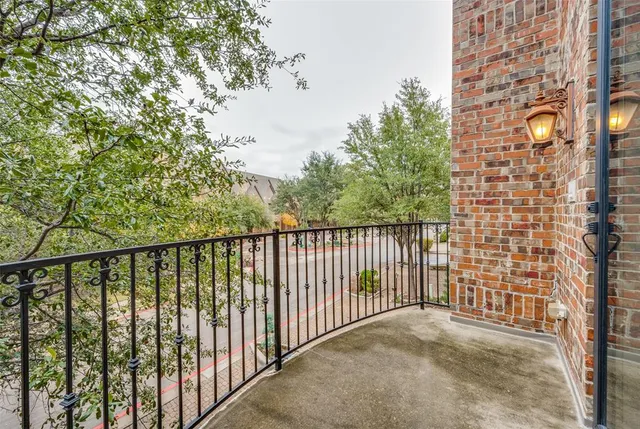 $3,200 | 632 Rockingham Drive, Irving, TX 75063