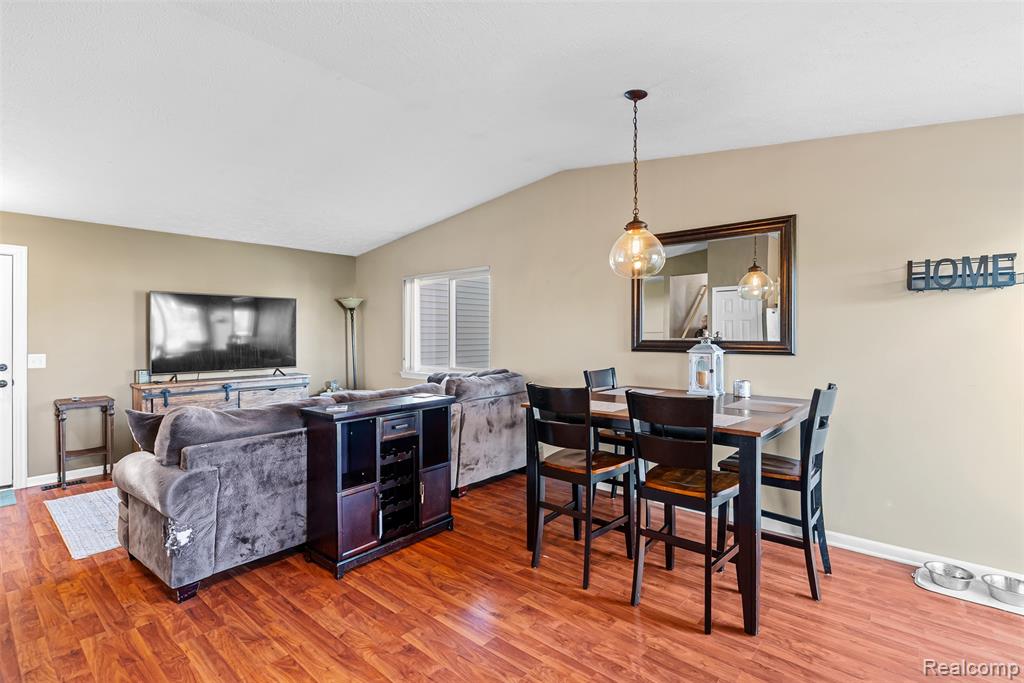 105 Turtle Trace Pinckney, MI 48169 - Photo 12 of 31 Gallery Image 12