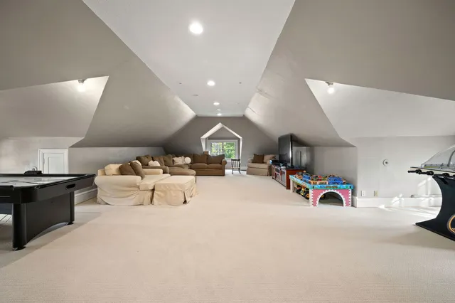 $3,275,000 | 2855 Sheridan Place, Evanston, IL 60201