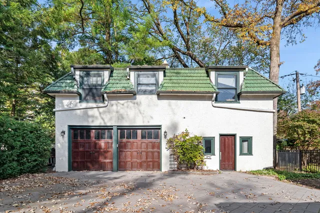 $3,275,000 | 2855 Sheridan Place, Evanston, IL 60201