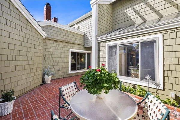 $1,998,800 | 23 Rainbow Falls, Irvine, CA 92603