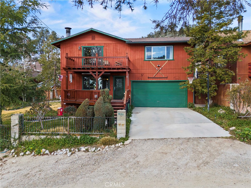 921 Piru Way Frazier Park, CA 93225 - Photo 47 of 62 front view of a house with a yard