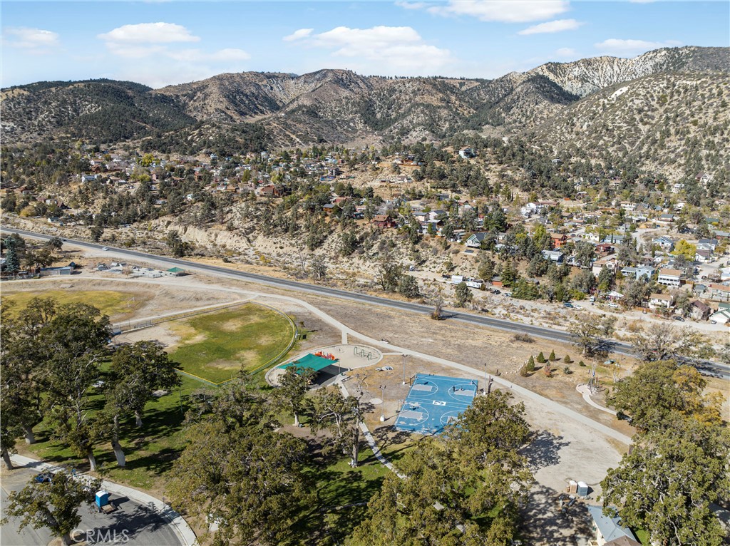 921 Piru Way Frazier Park, CA 93225 - Photo 59 of 62 a view of a city