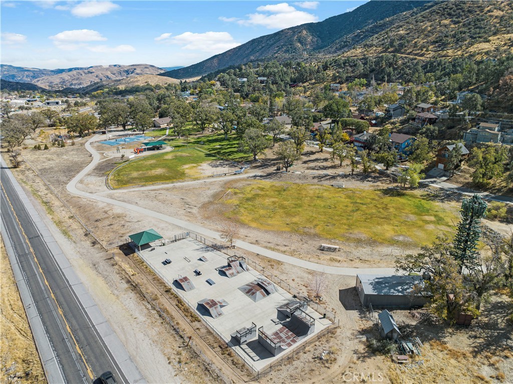 921 Piru Way Frazier Park, CA 93225 - Photo 61 of 62 a view of a swimming pool with an ocean view