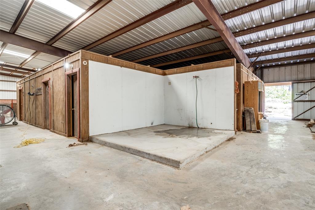 2080 County Road 2445 Decatur, TX 76234 - Photo 24 of 40 a view of a garage