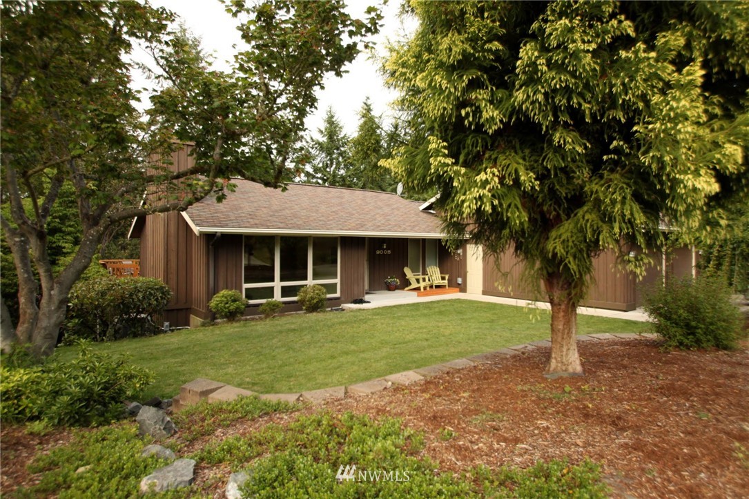 9005 Ridgeview Circle West University Place, WA 98466 - Photo 1 of 25 Gallery Image 1