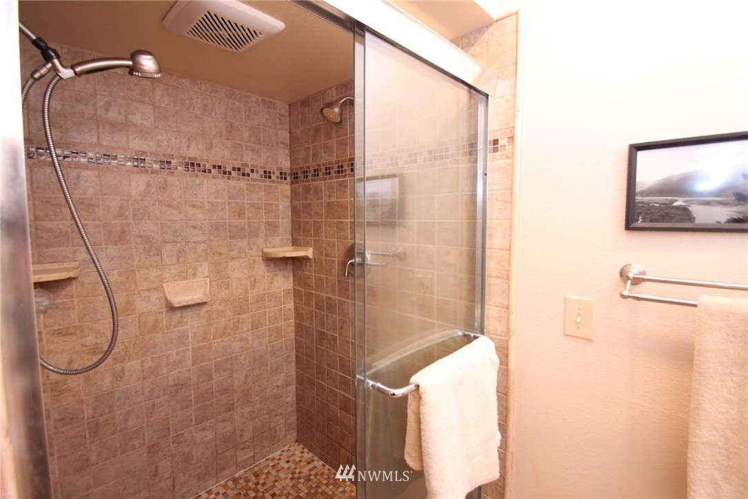9005 Ridgeview Circle West University Place, WA 98466 - Photo 14 of 25 Gallery Image 14