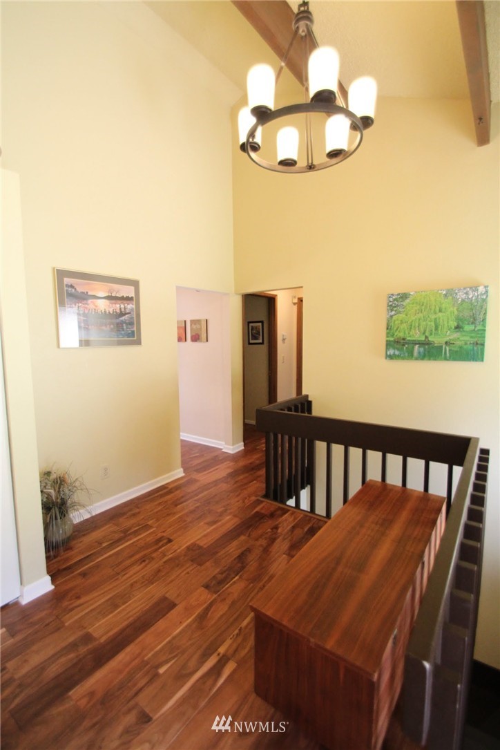 9005 Ridgeview Circle West University Place, WA 98466 - Photo 3 of 25 Gallery Image 3