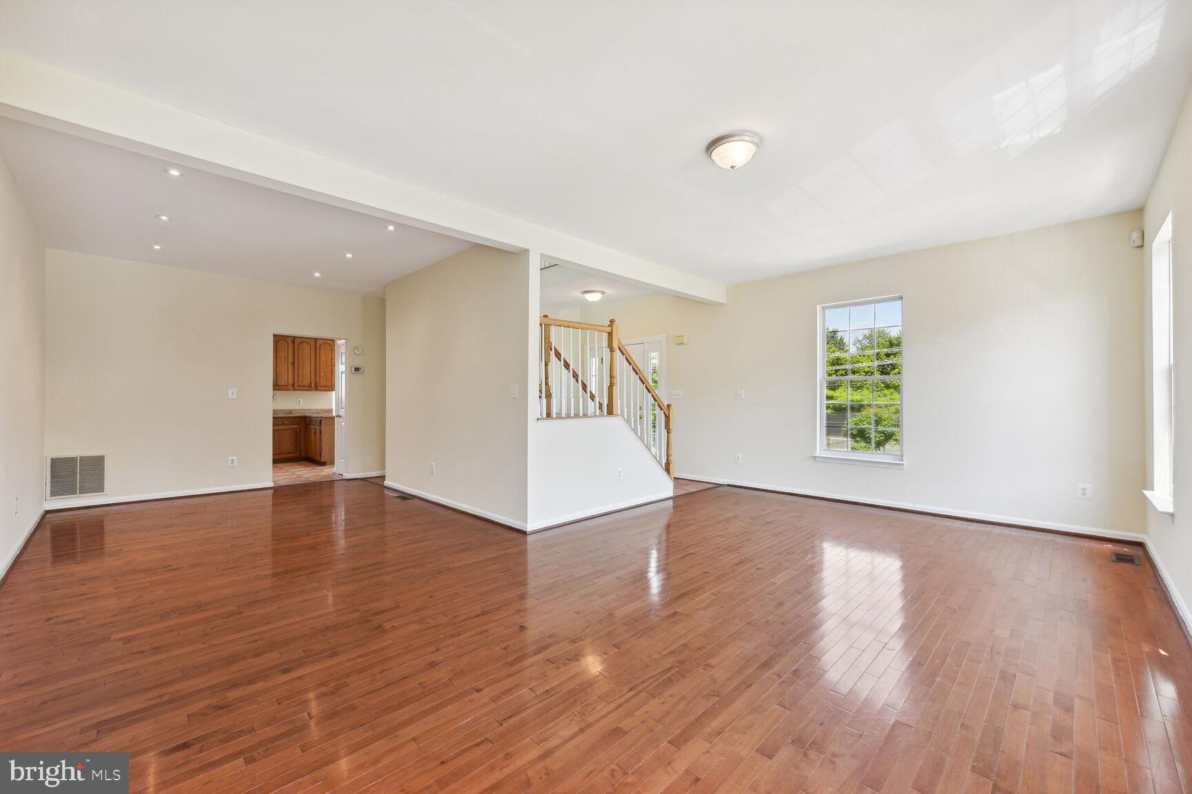 2516 James Maury Drive Herndon, VA 20171 - Photo 12 of 25