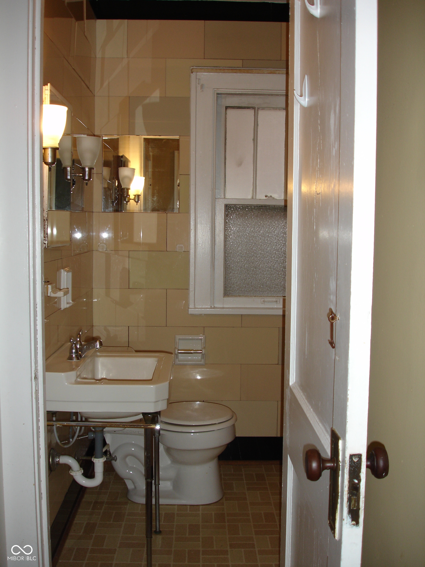 434 Berkley Road Indianapolis, IN 46208 - Photo 11 of 18 Gallery Image 11