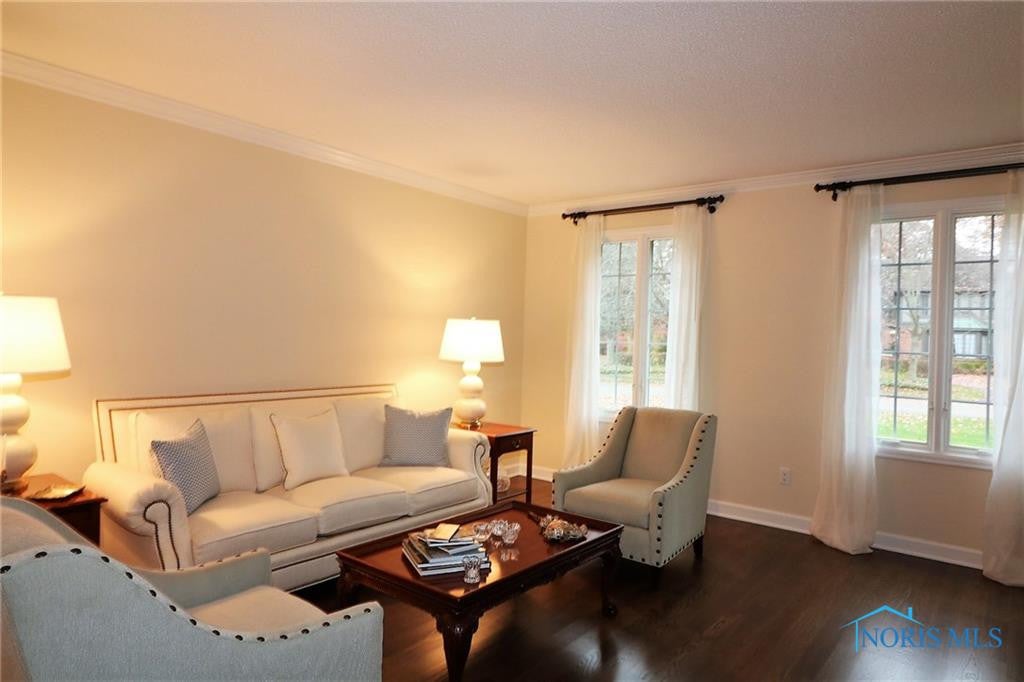2906 Secretariat Road Toledo, OH 43615 - Photo 2 of 28 Gallery Image 2