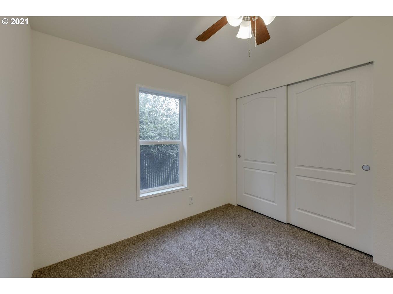 18780 South Central Point Road, Unit 8C Oregon City, OR 97045 - Photo 14 of 25 Gallery Image 14