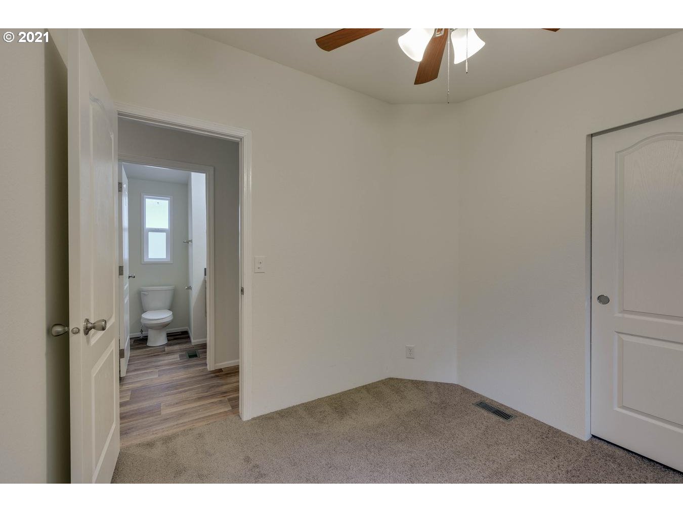 18780 South Central Point Road, Unit 8C Oregon City, OR 97045 - Photo 17 of 25 Gallery Image 17
