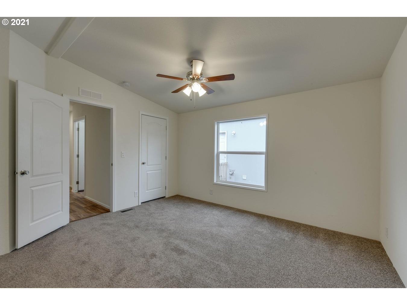 18780 South Central Point Road, Unit 8C Oregon City, OR 97045 - Photo 10 of 25 Gallery Image 10