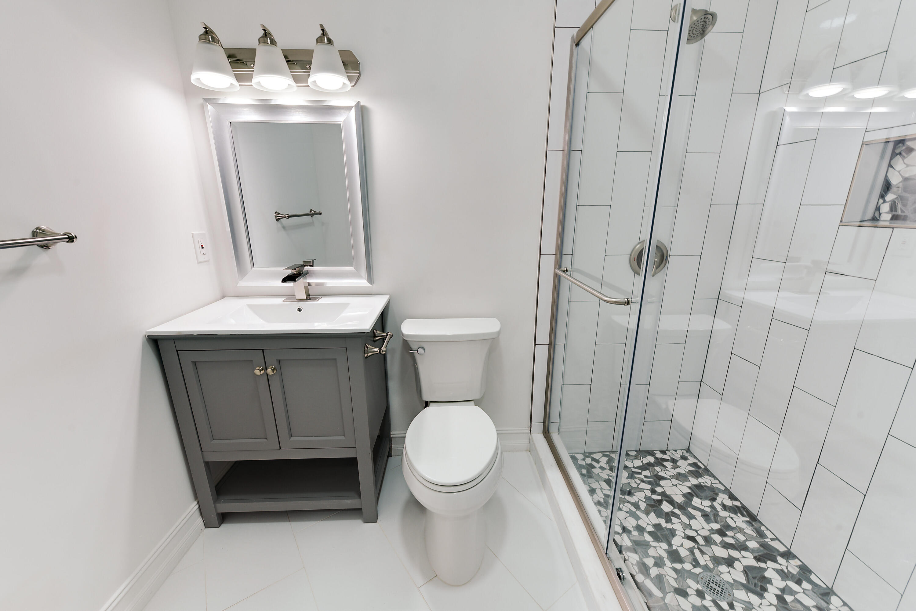 3010 St James Drive Boca Raton, FL 33434 - Photo 12 of 17 Bath 3