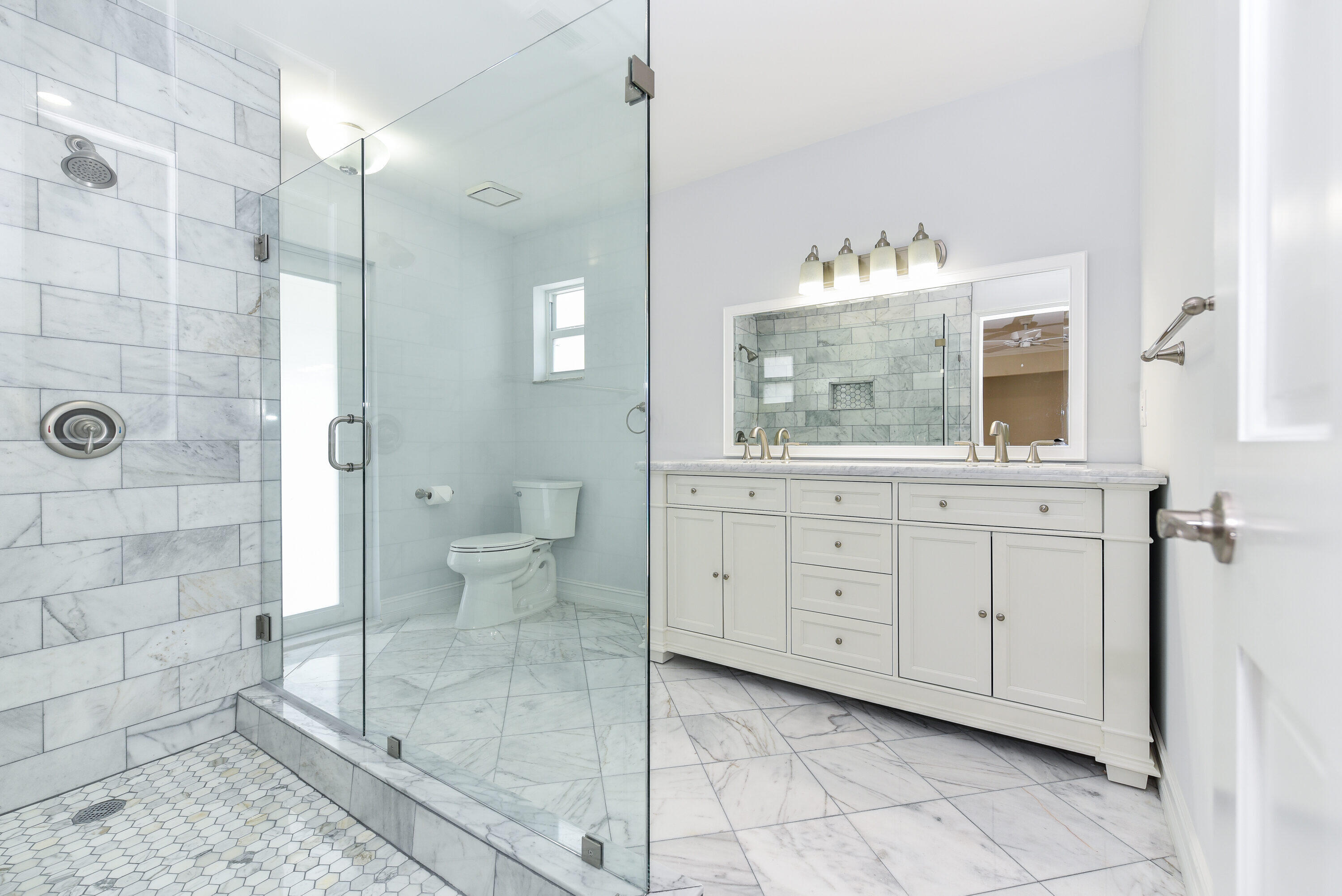 3010 St James Drive Boca Raton, FL 33434 - Photo 10 of 17 Main Bath