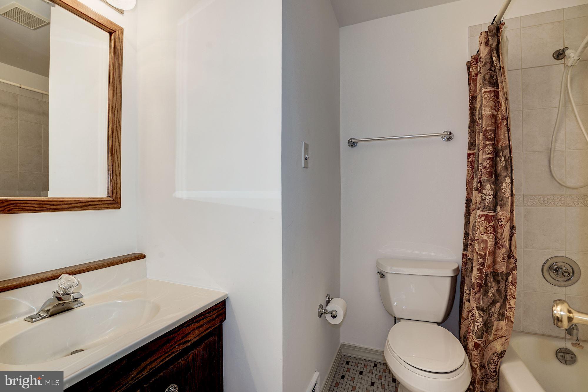 6201 Tyner Street Springfield, VA 22152 - Photo 21 of 30 Bath #2, Main Level