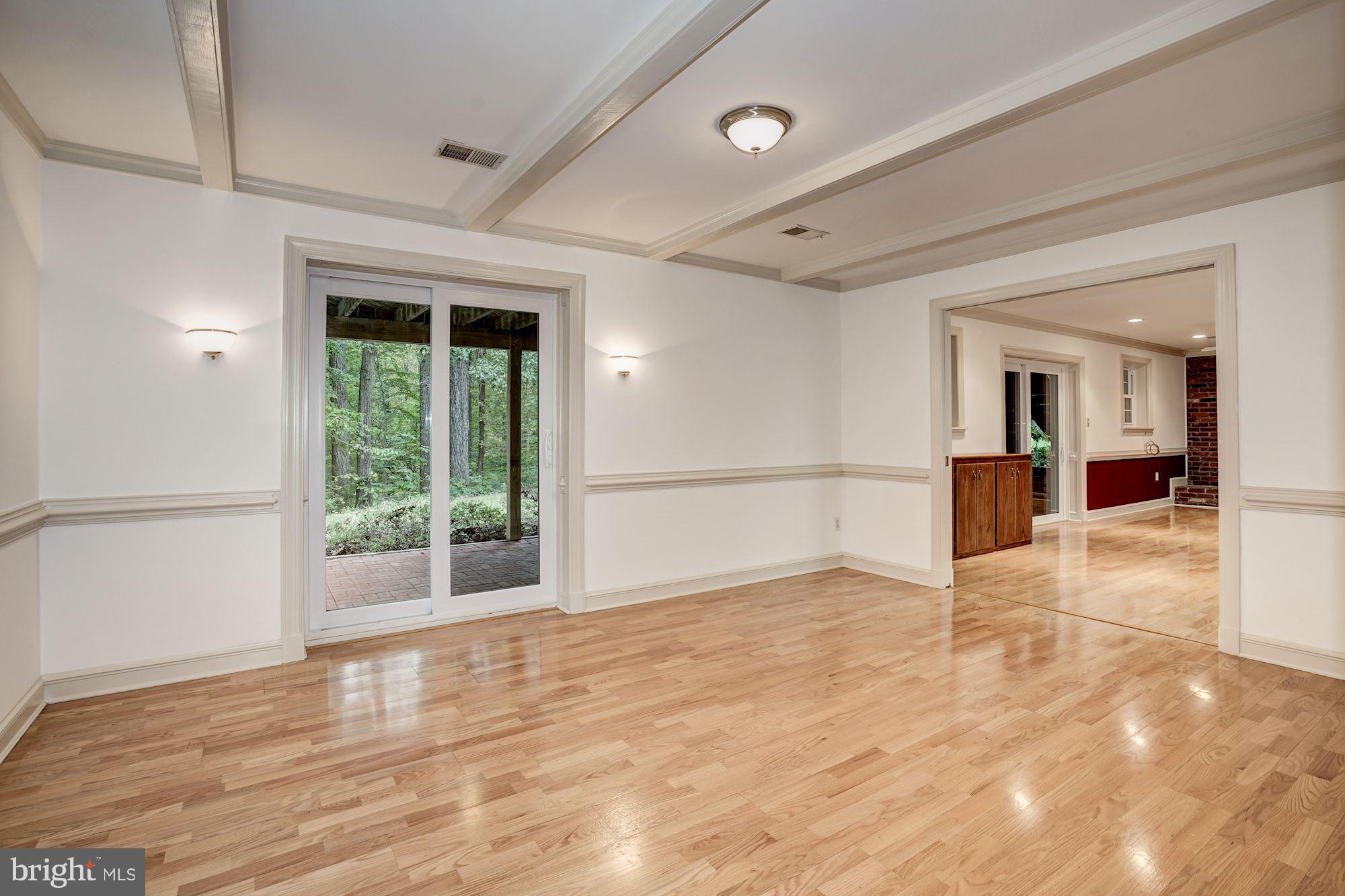 6201 Tyner Street Springfield, VA 22152 - Photo 27 of 30 Lower Level Bedroom Suite: Walkin and Full Bath