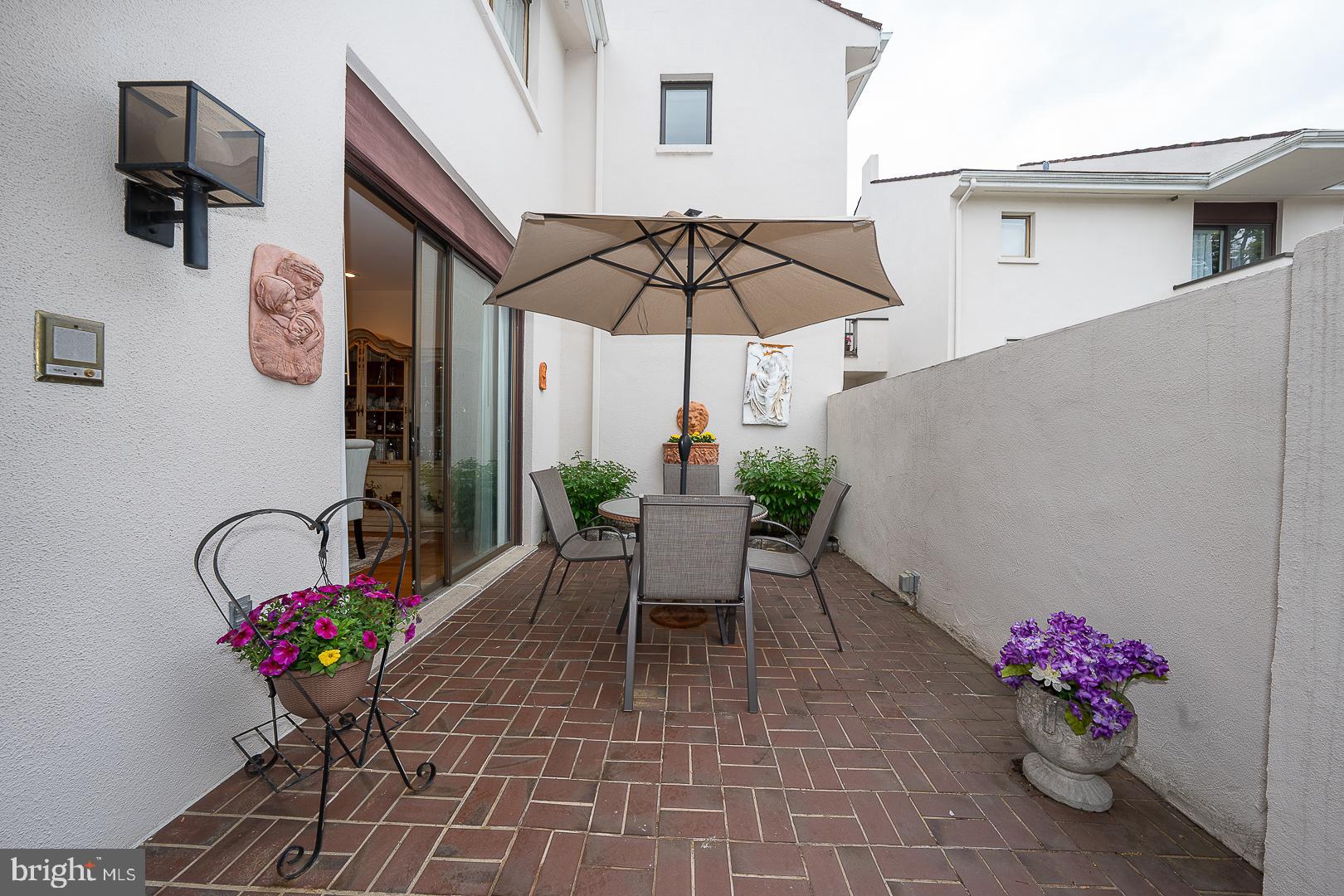 7 Brettagne, Unit 7 Devon, PA 19333 - Photo 3 of 48 Front patio