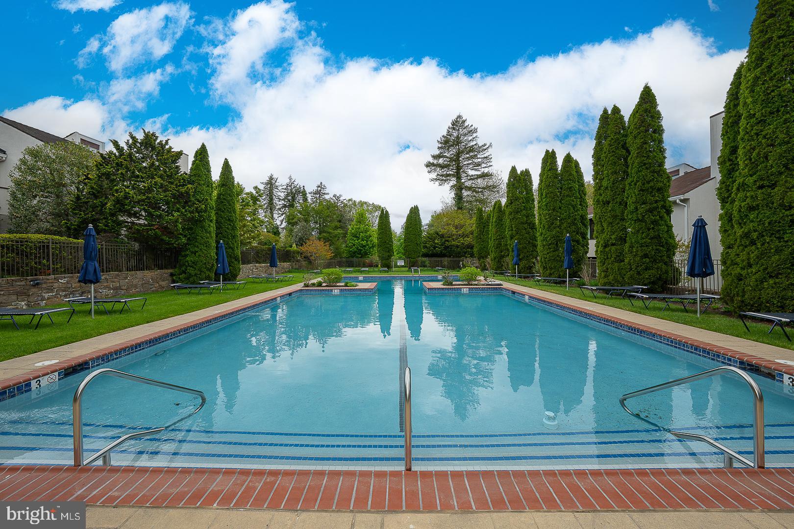 7 Brettagne, Unit 7 Devon, PA 19333 - Photo 45 of 48 The Pool