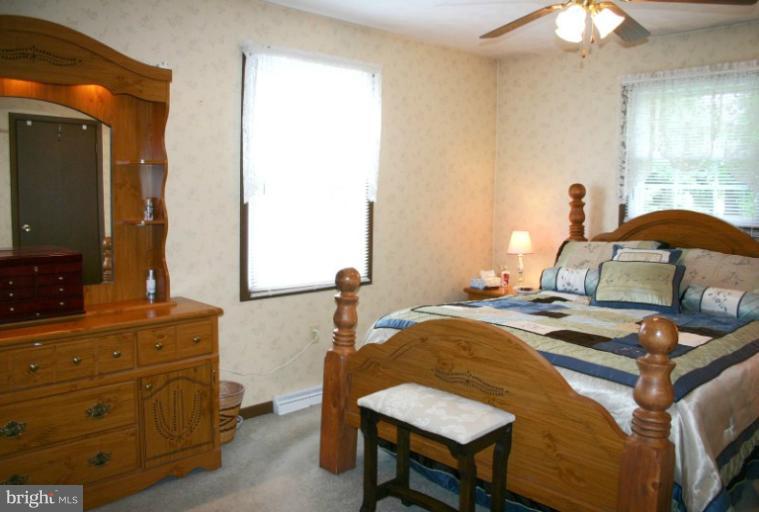4203 Maple Grove Road Hampstead, MD 21074 - Photo 8 of 22 Bedroom (Master)