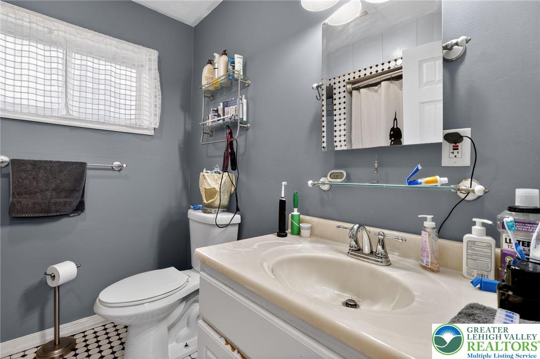 411 Moosic Road Old Forge, PA 18518 - Photo 32 of 59 Gallery Image 32