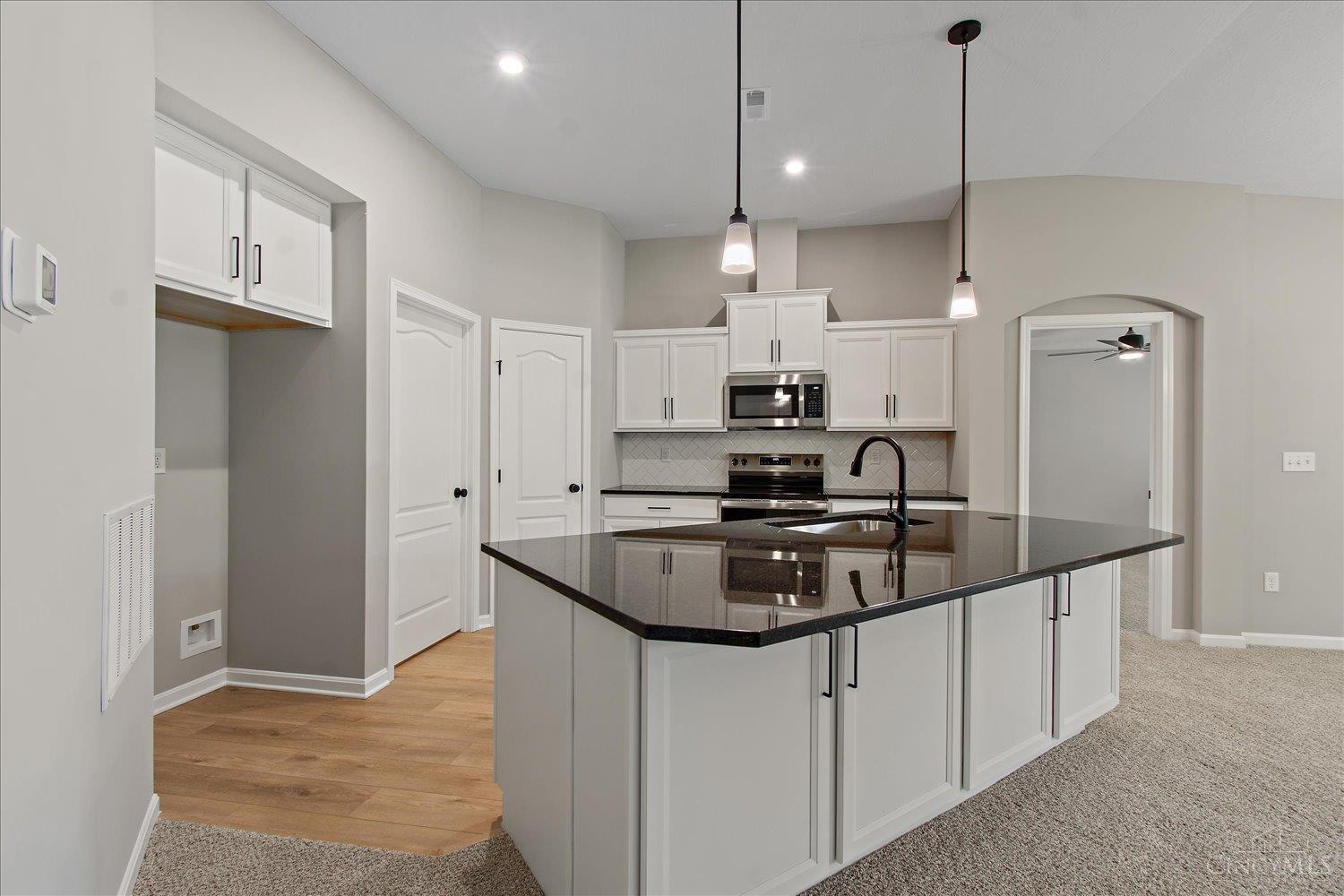 527 Tradition Ridge, Unit 81304 Cincinnati, OH 45245 - Photo 2 of 36