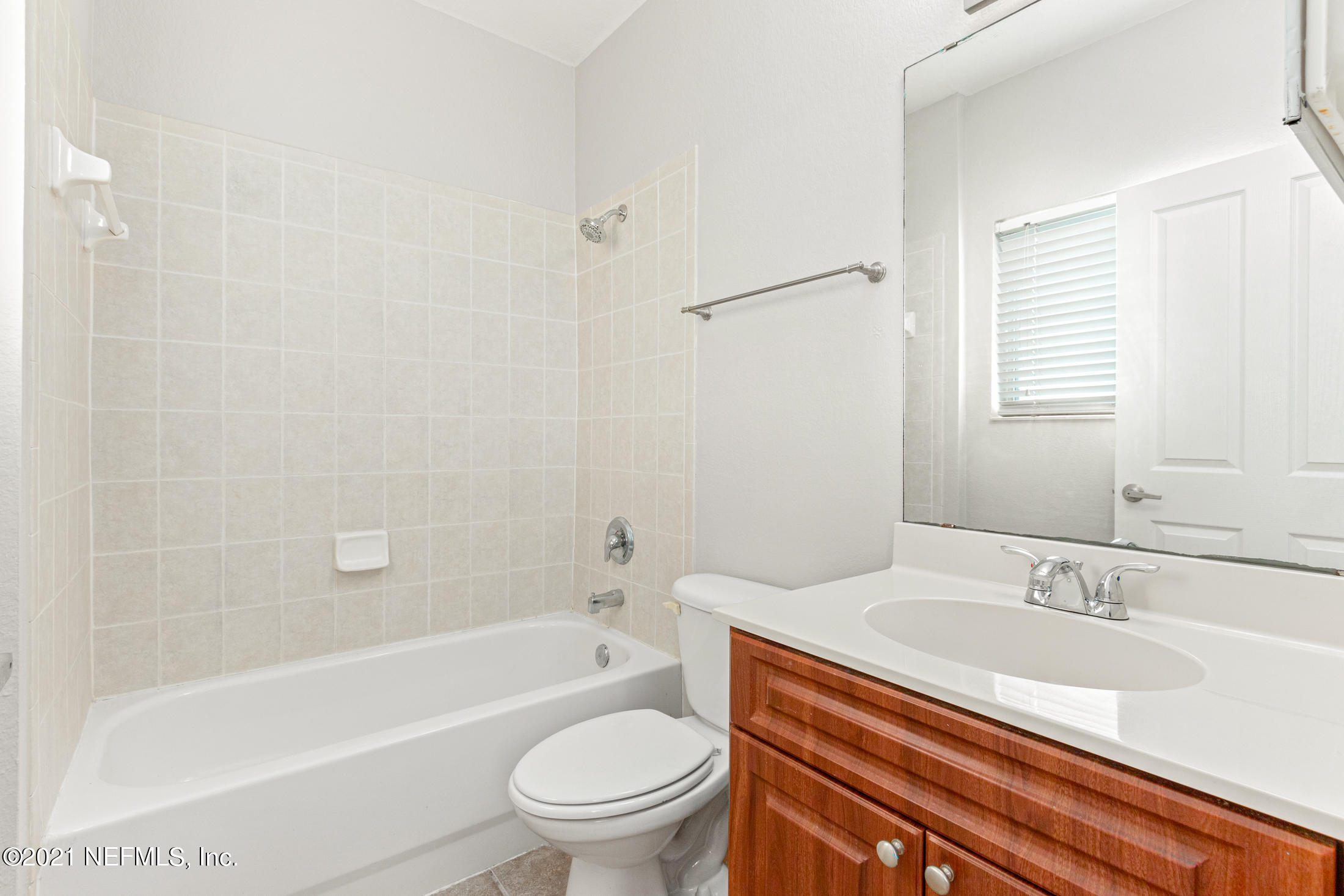 9745 Touchton Road, Unit 2223 Jacksonville, FL 32246 - Photo 21 of 28 Bathroom1