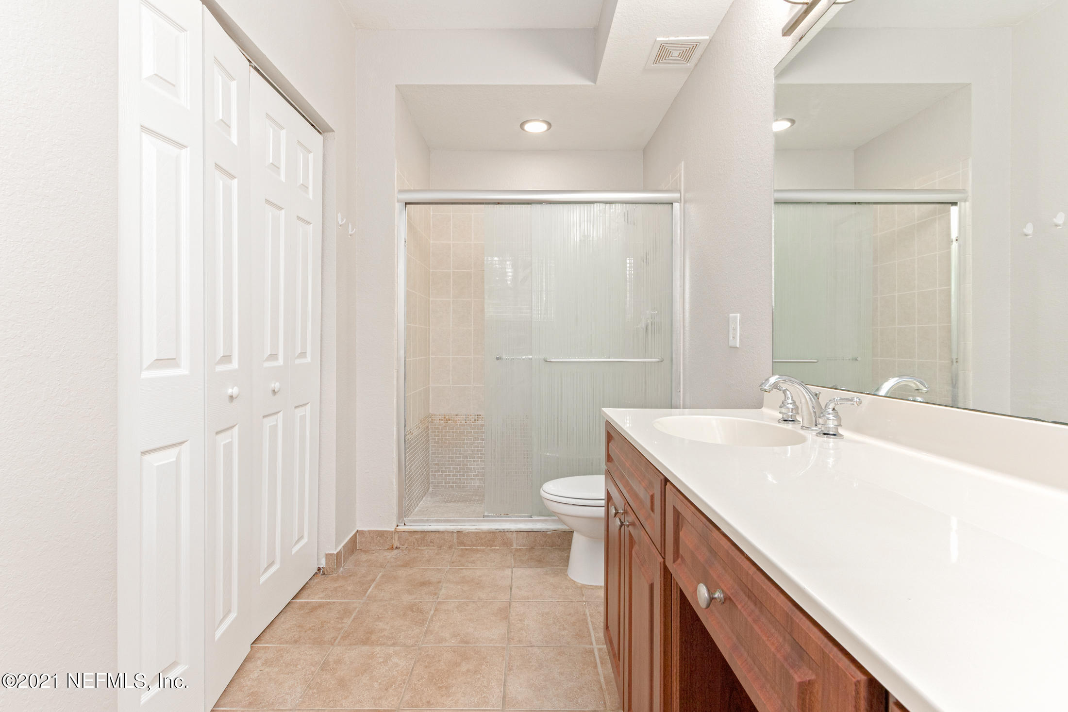 9745 Touchton Road, Unit 2223 Jacksonville, FL 32246 - Photo 24 of 28 Bathroom2