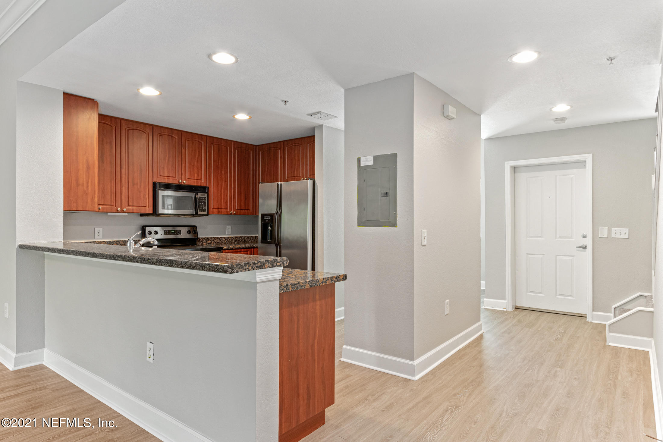 9745 Touchton Road, Unit 2223 Jacksonville, FL 32246 - Photo 4 of 28 Entry