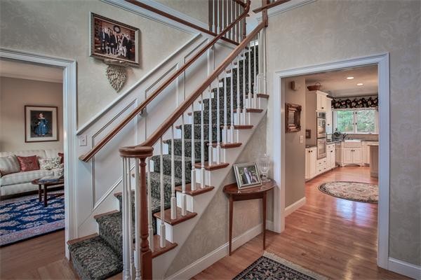 15 Stonegate Road Hopkinton, MA 01748 - Photo 4 of 30 Gallery Image 4