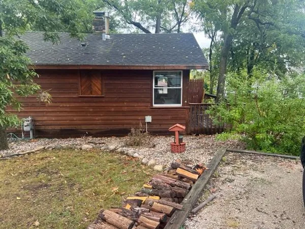 $1,820 | 6545 Forest Lane, Waterford, WI 53185