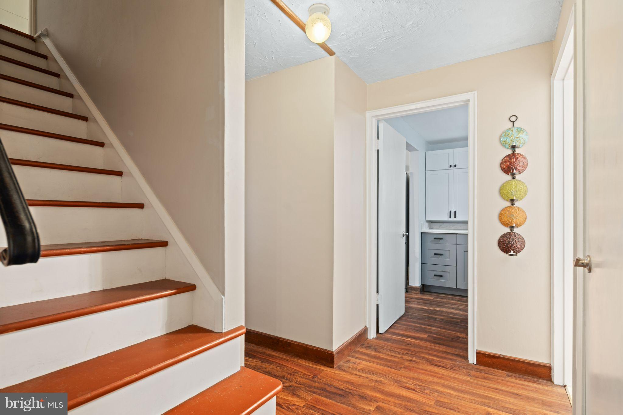 1236 Wayne Road Haddonfield, NJ 08033 - Photo 25 of 46 View from bedroom into hallway
