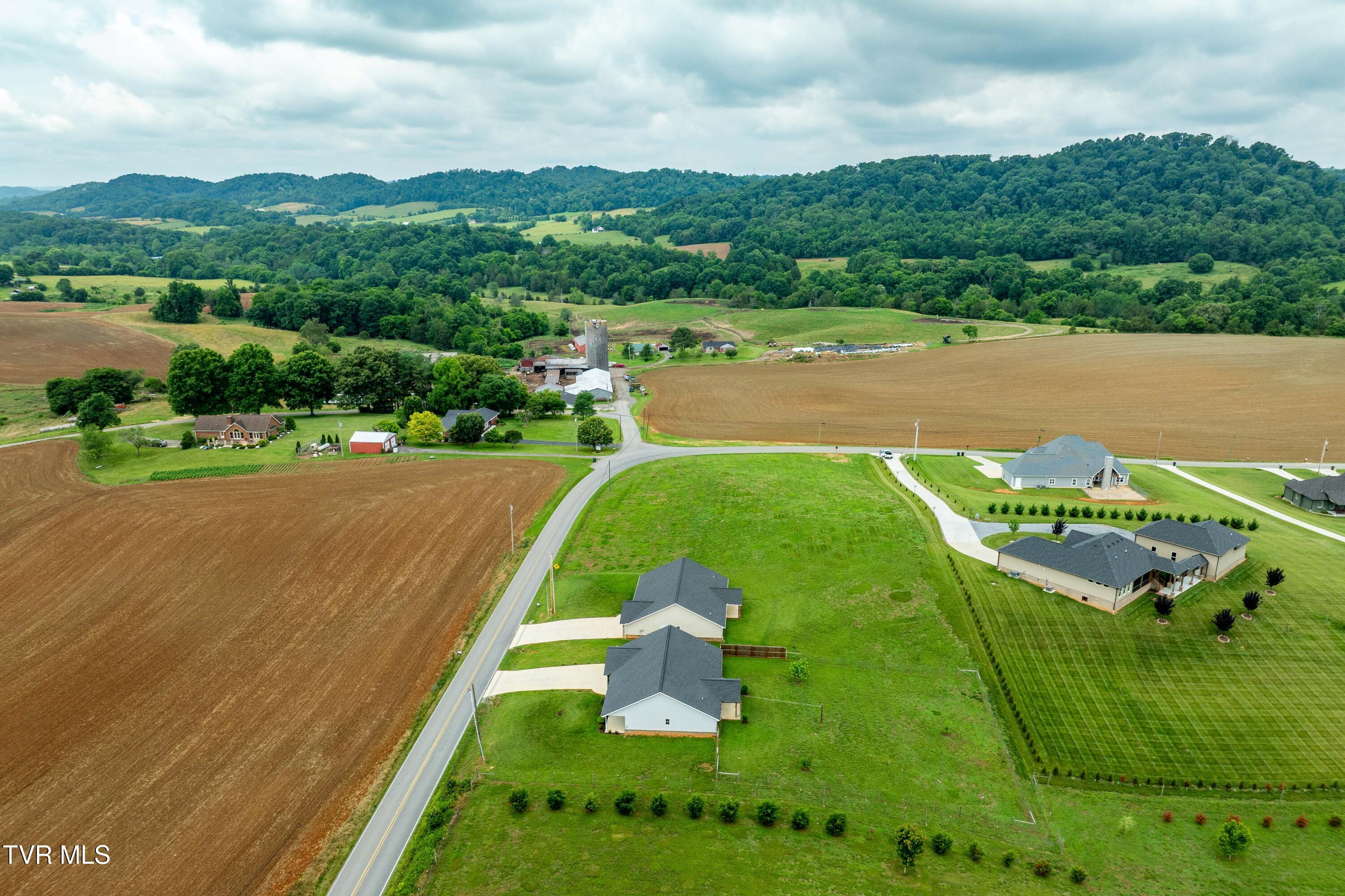 595 Pleasant Valley Road Jonesborough, TN 37659 - Photo 51 of 55 595 Pleasant Valley Road (8 of 72)