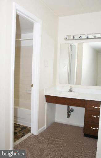 6240 Edsall Road, Unit 302 Alexandria, VA 22312 - Photo 8 of 10 Master Bedroom