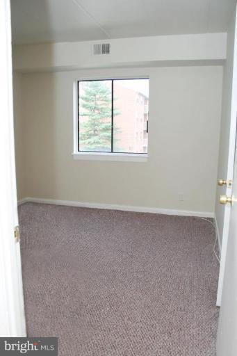 6240 Edsall Road, Unit 302 Alexandria, VA 22312 - Photo 9 of 10 Bedroom #1