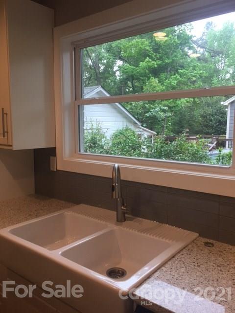 2114 Eaton Road Charlotte, NC 28205 - Photo 13 of 13 Gallery Image 13