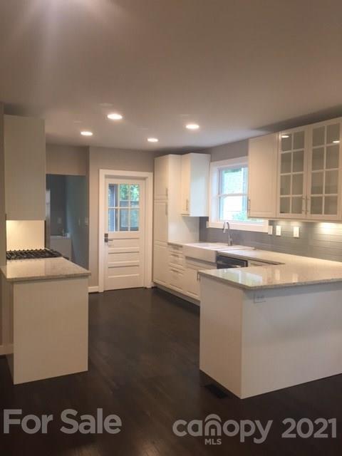 2114 Eaton Road Charlotte, NC 28205 - Photo 3 of 13 Gallery Image 3