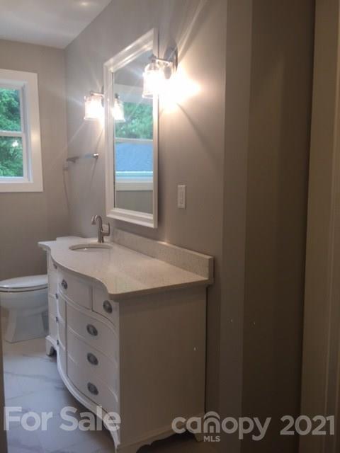2114 Eaton Road Charlotte, NC 28205 - Photo 8 of 13 Gallery Image 8