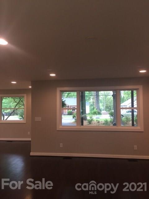 2114 Eaton Road Charlotte, NC 28205 - Photo 9 of 13 Gallery Image 9