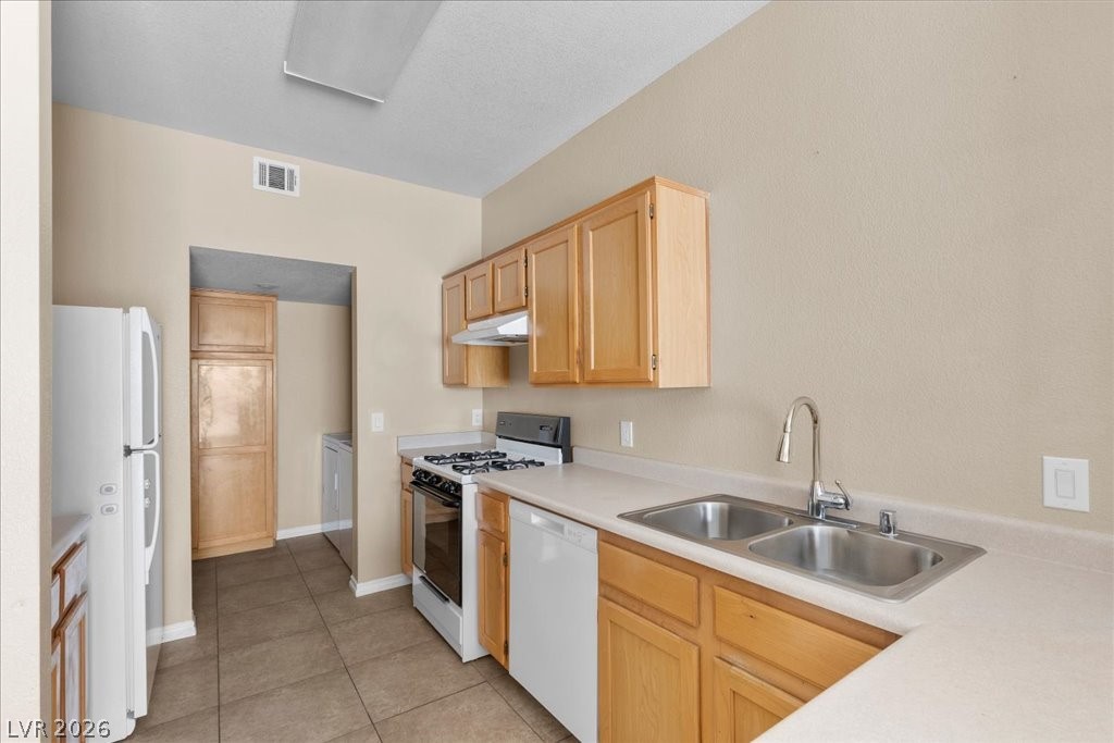 683 Harbor Mist Avenue Henderson, NV 89015 - Photo 11 of 26