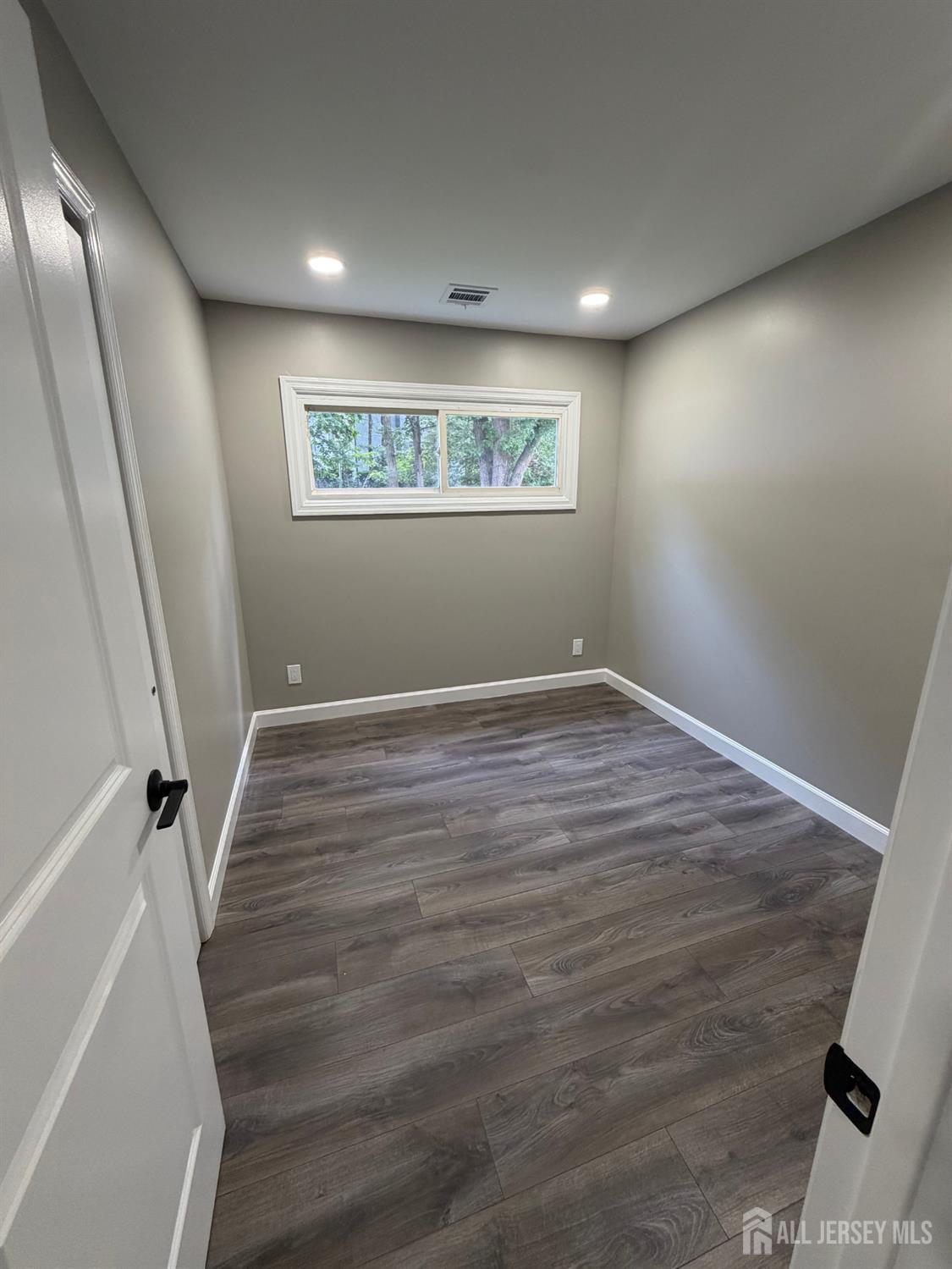 12 Stony Road Edison, NJ 08817 - Photo 6 of 20