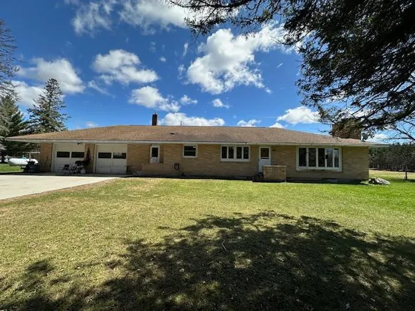 $298,900 | 21188 Highway 65, Goodland, MN 55742