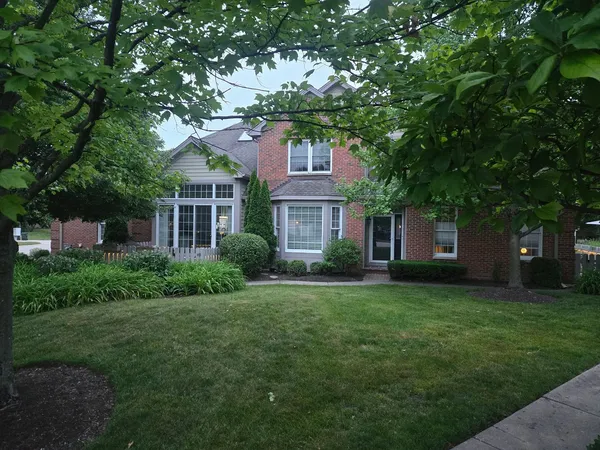 $749,000 | 2064 Norwich Court, Glenview, IL 60026